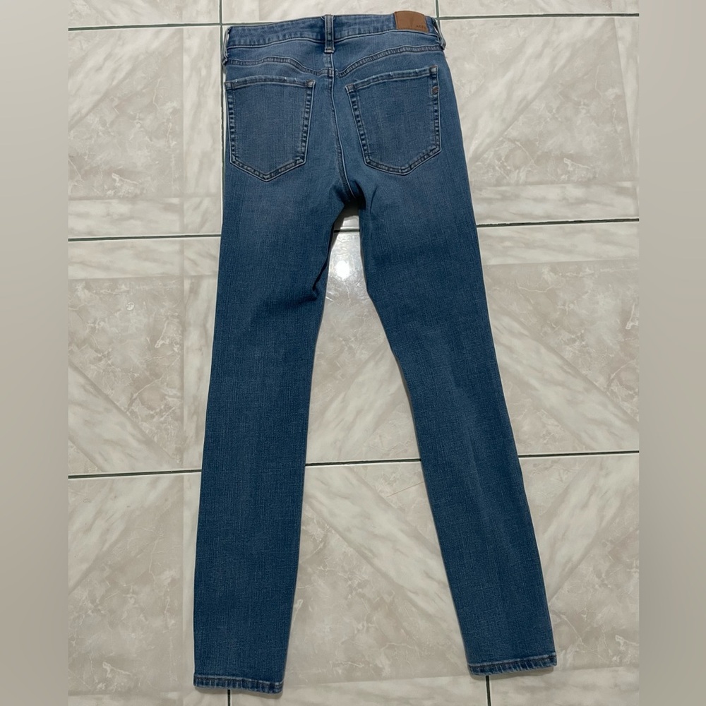 Aero High Rise Jegging - Picture 2 of 4